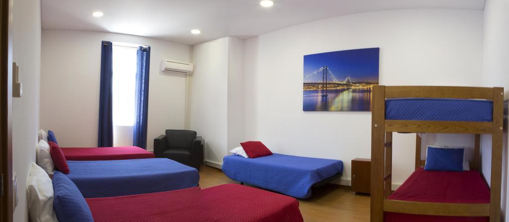 Russo'S Hostel Setubal Exterior photo